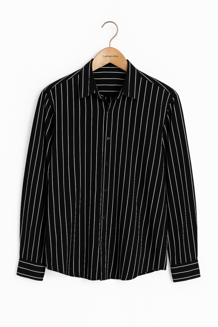Chemise noire à rayures