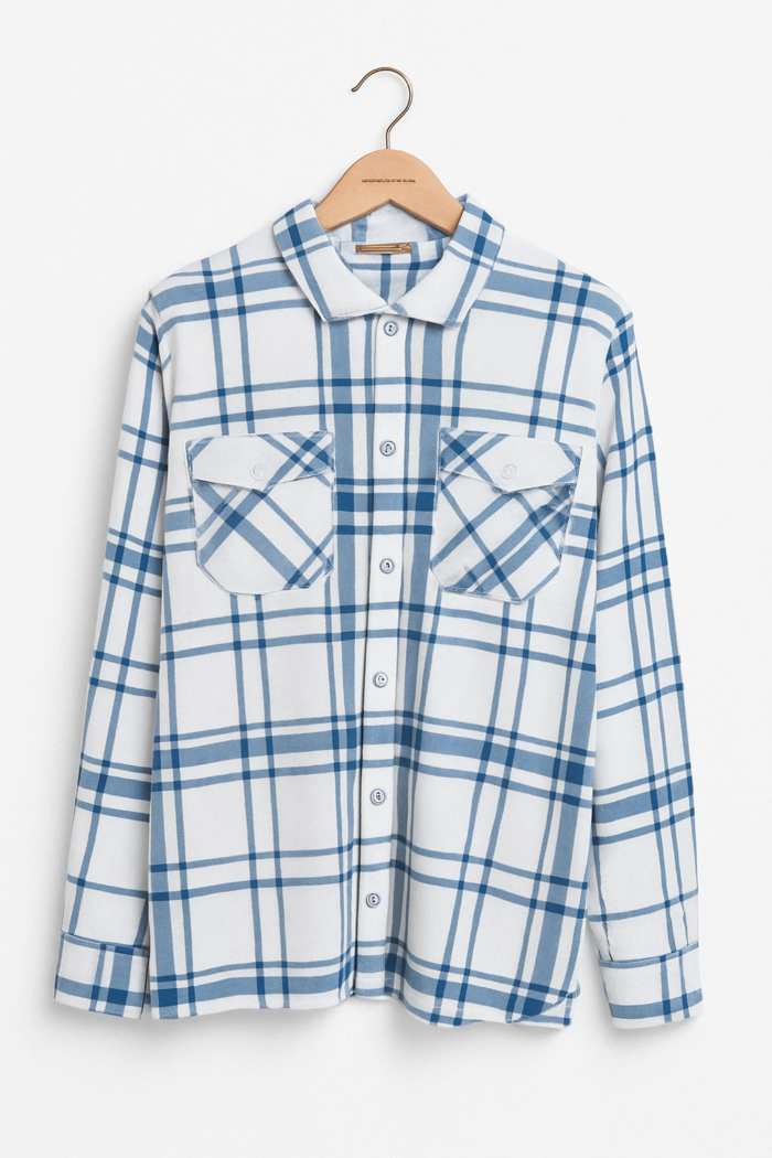 Chemise blanche et bleue